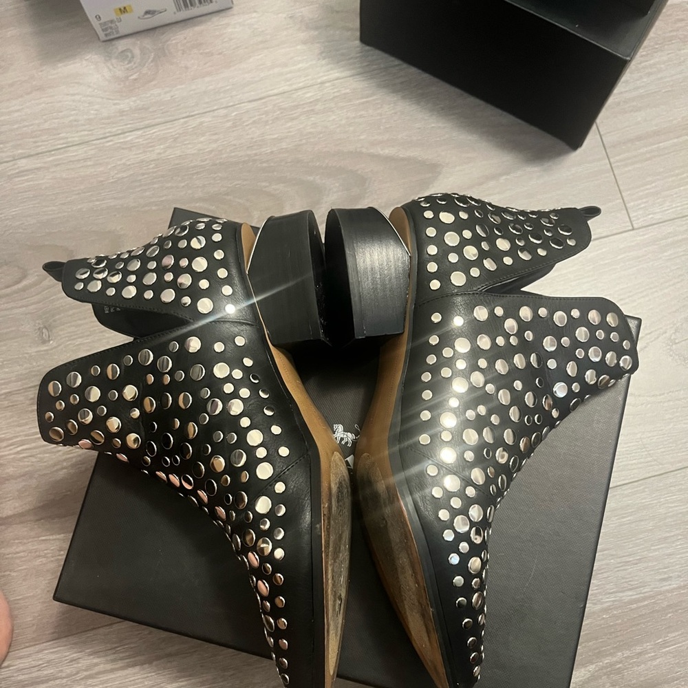 Black bootie by STEVEN New York